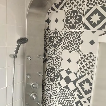 Ravissante Avec Parking Prive Semesterbostad Ambares-et-Lagrave