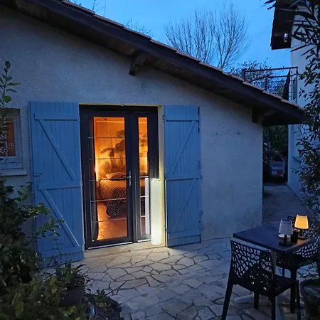 Ravissante Suite Climatisee Avec Parking Prive *